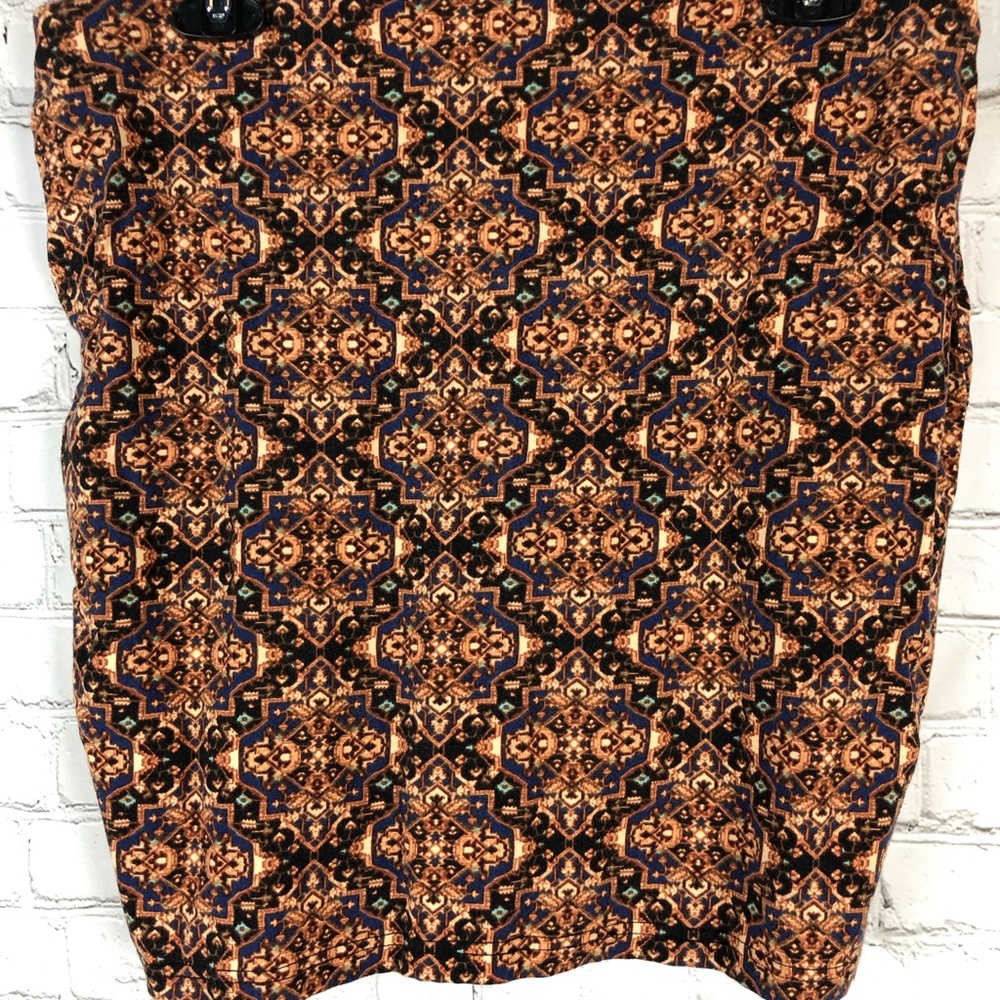 *3 for $30* 
Forever21 mini skirt 1x - Picture 4 of 4